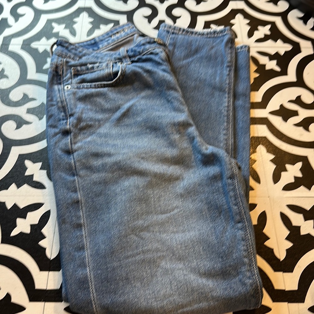 American Eagle Mom Jeans